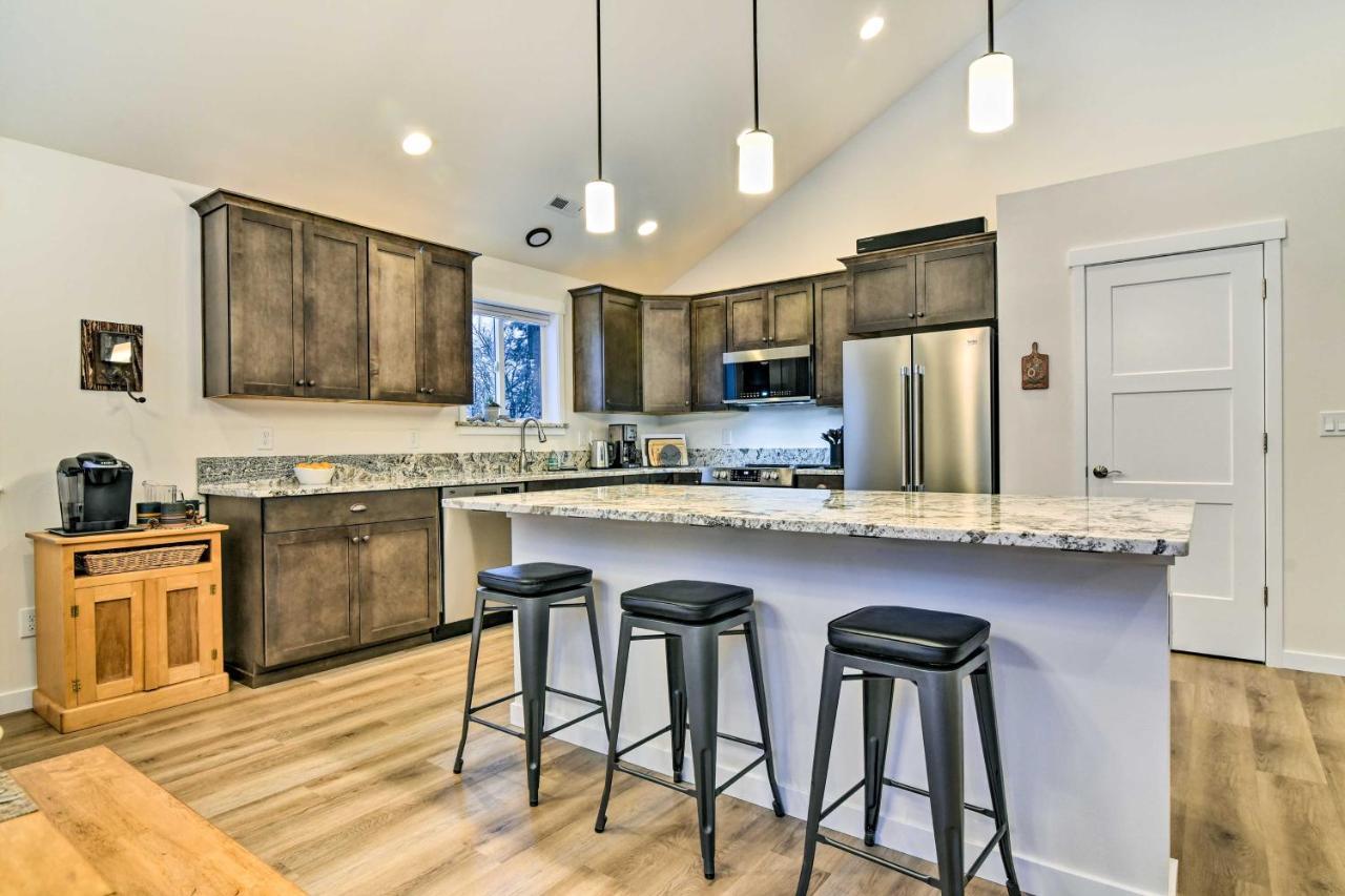 Family-Friendly Packwood Retreat With Deck! 빌라 외부 사진